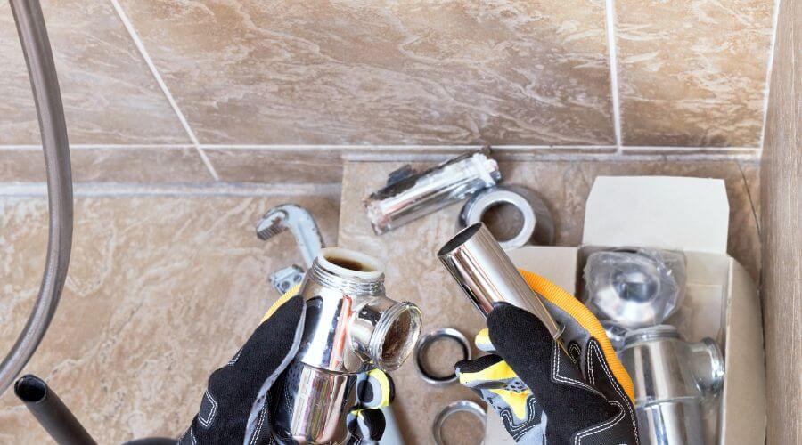 Professional gutter cleaning in Bedford, NH